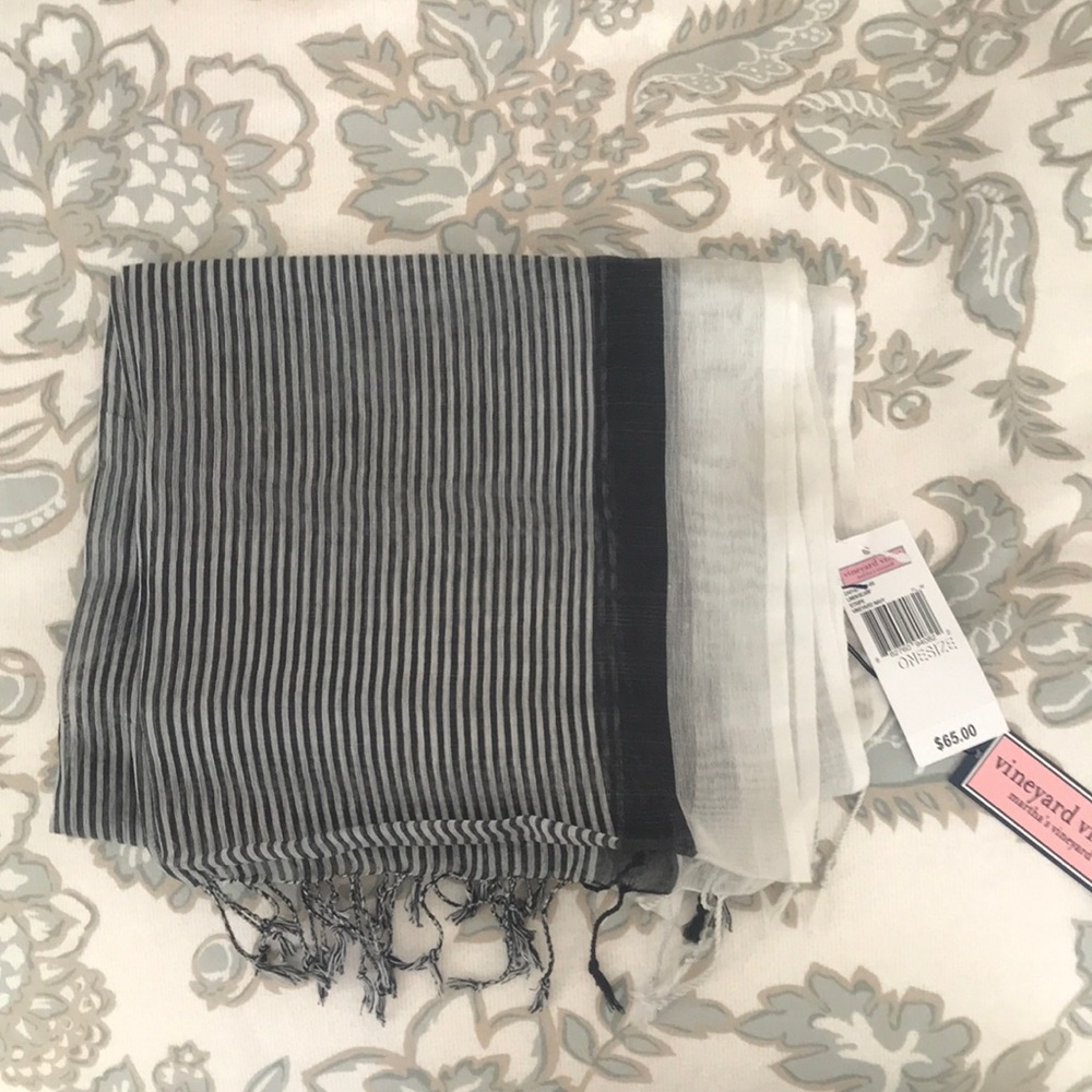 Vineyard Vines scarf pashmina